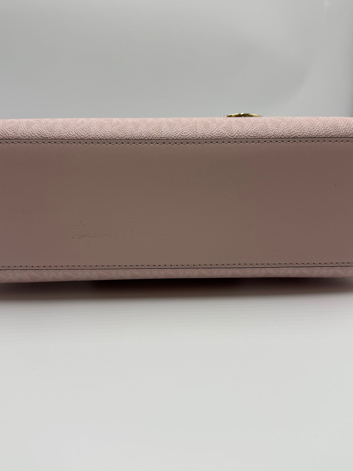 Brand New Michael Kors Sheila Medium Pink Tote