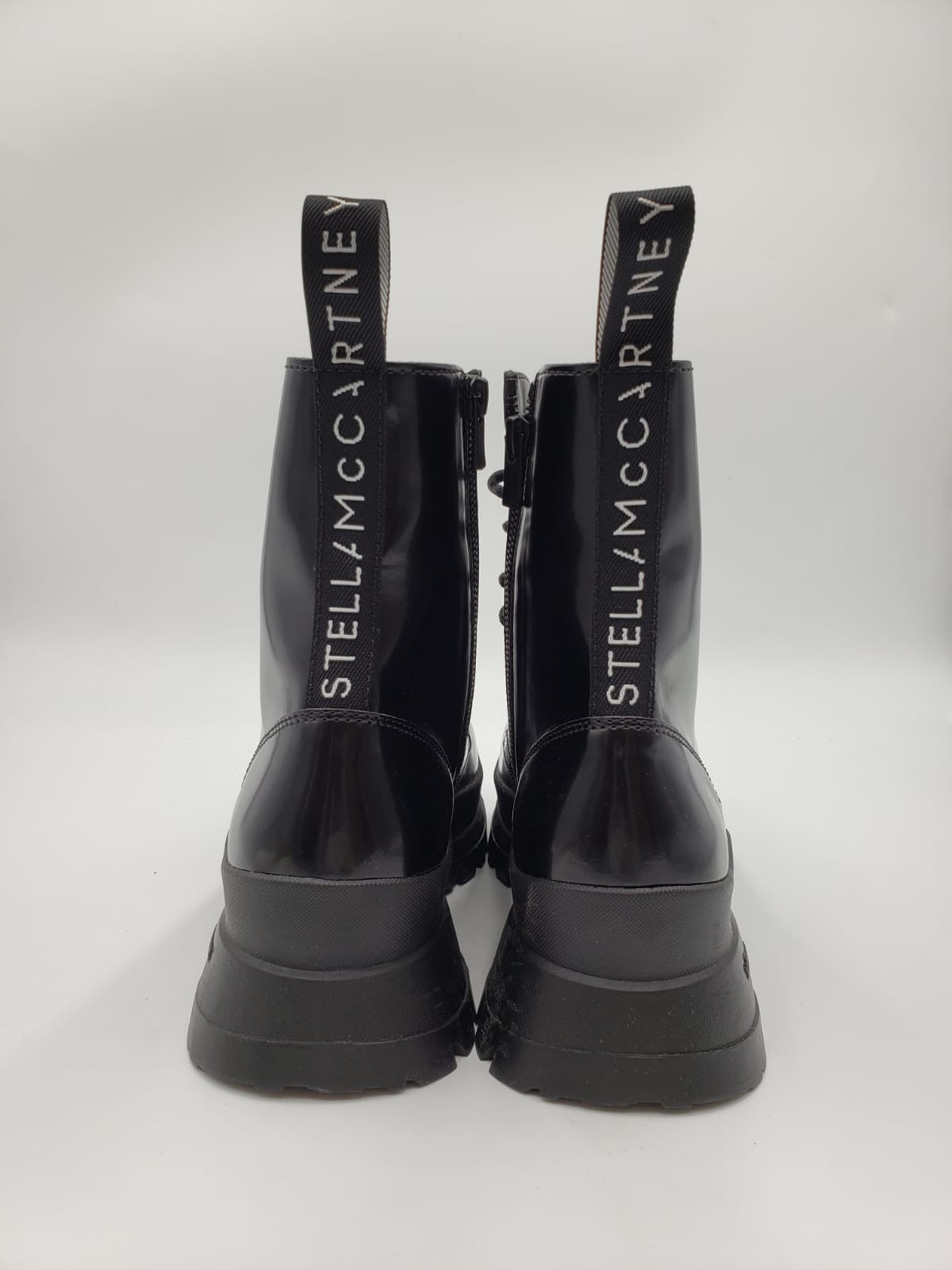 Brand New Stella McCartney Black Patent Chelsea Lace Up Boots Size 39