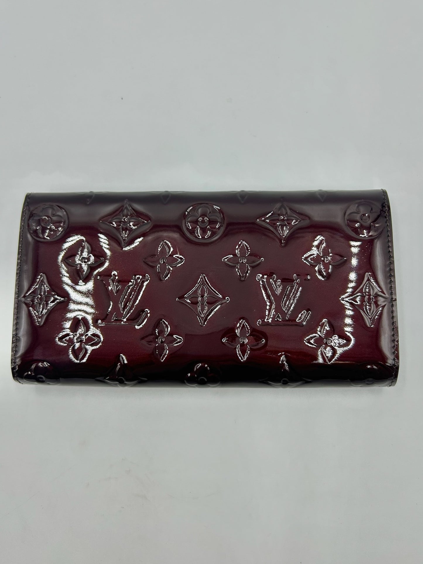 LOUIS VUITTON Monogram Vernis Sarah Wallet