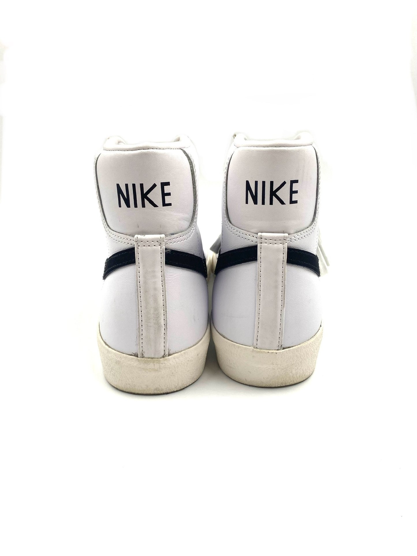 Nike Blazer Mid 77 Black & White Sneakers Size 9