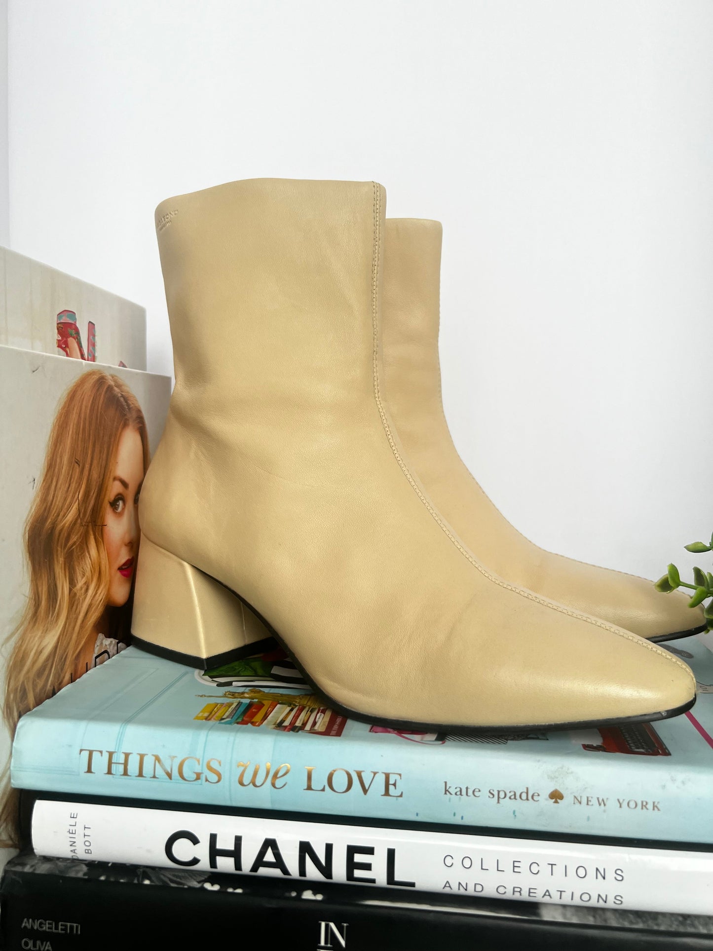 Vagabond Cream Ankle Boots Size 40