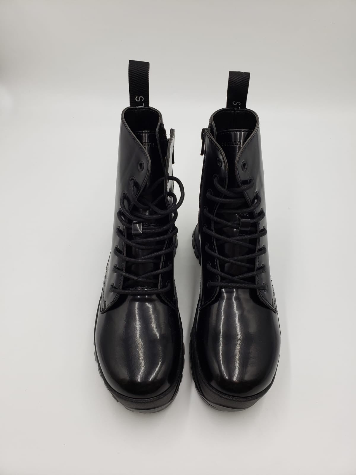 Brand New Stella McCartney Black Patent Chelsea Lace Up Boots Size 39