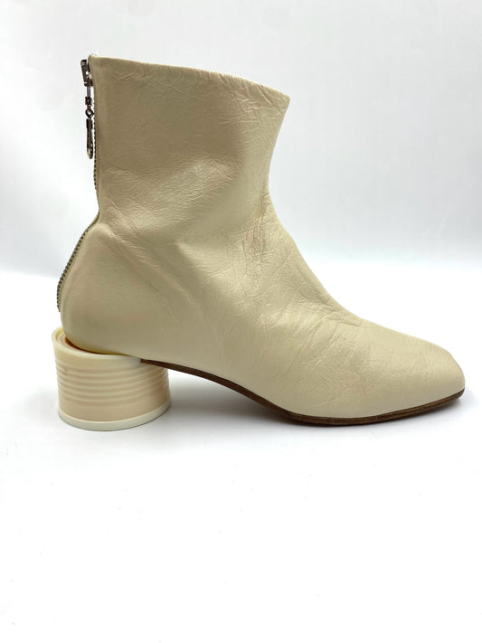 MM6 Maison Margeila Cream Ankle Boots Size 40