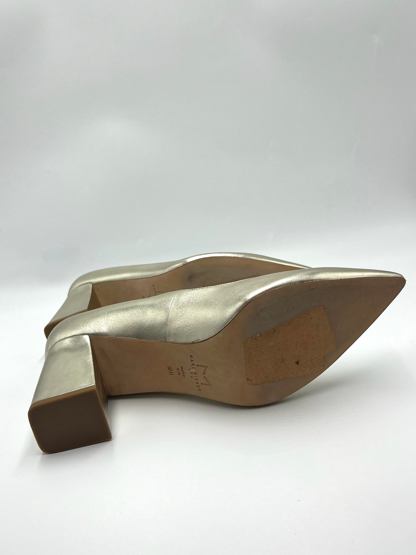 Marc Fisher Alibene Metallic Gold Leather Pump Size 10