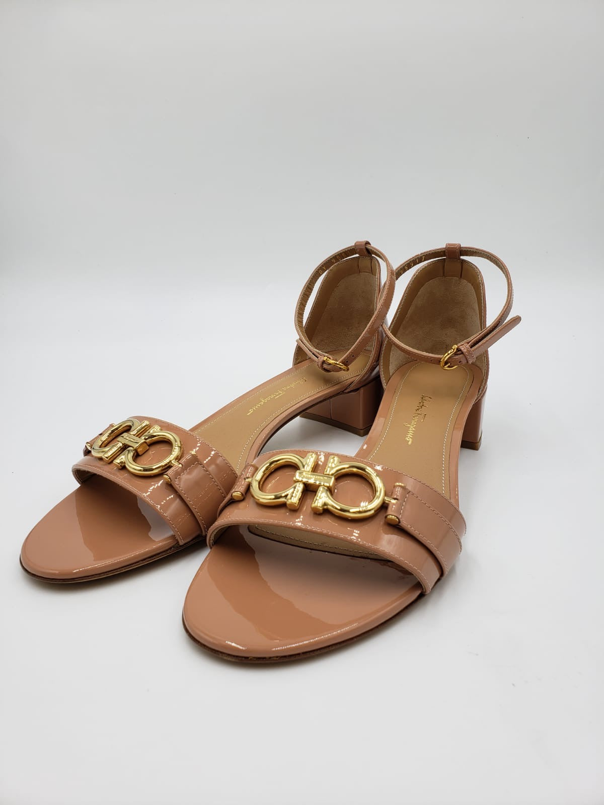 Brand New Salvatore Ferragamo Biege Patent Sandals Size 8.5
