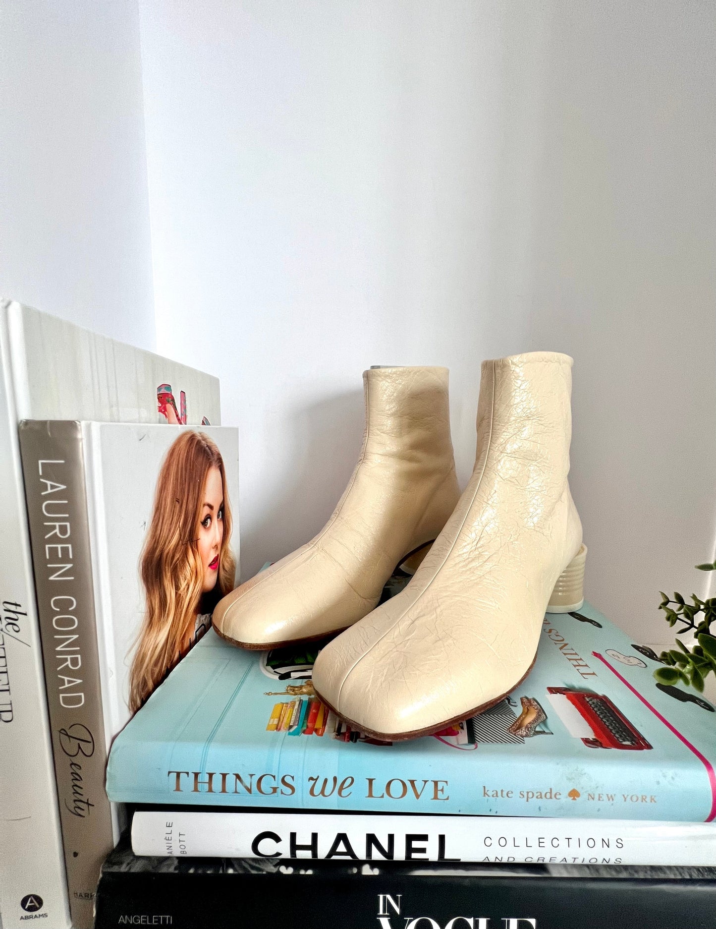 MM6 MAISON MARGIELA Cream Ankle Boots Size 40