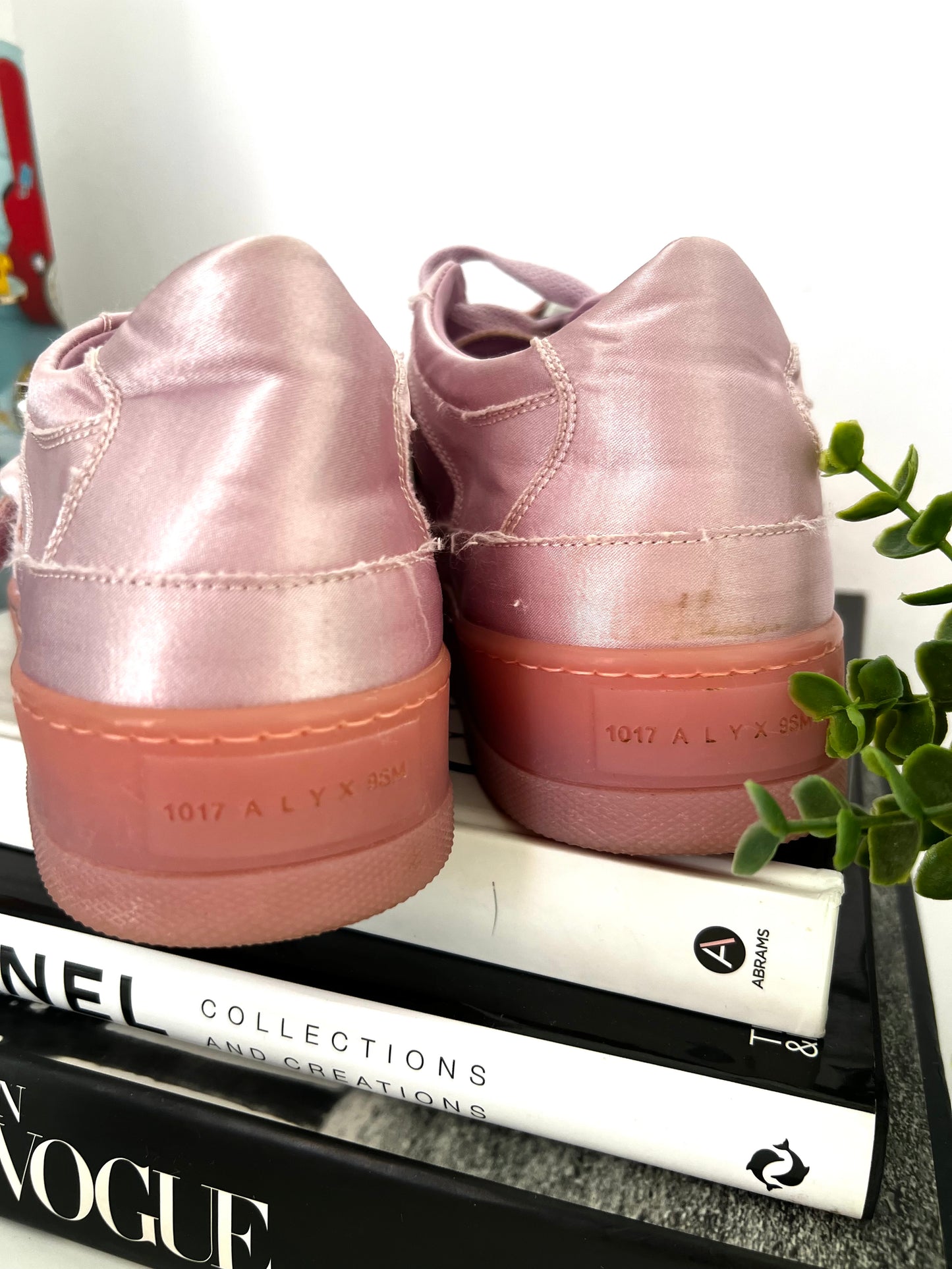 1017 ALYX 9SM Pink Satin Buckle Detail Low Top Sneakers Size 40 US 10