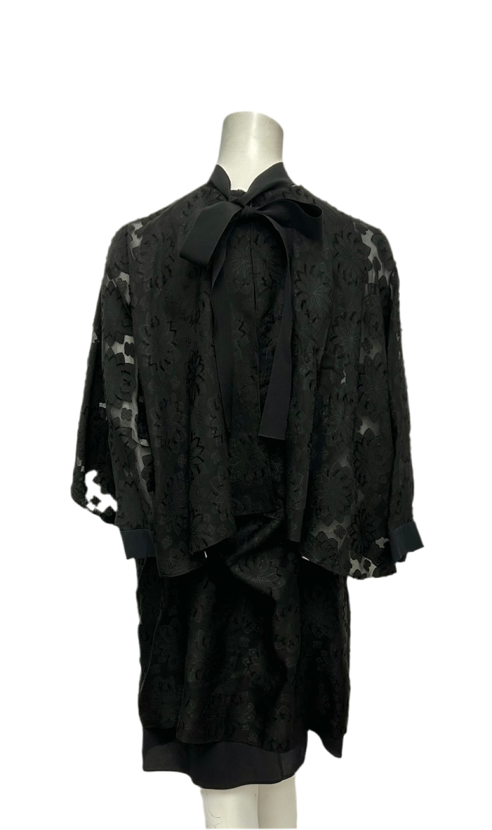 FENDI FD9559 Black Lace Bow Tie Floral Long Cape Accent Sleeve Short Dress 42 US 6