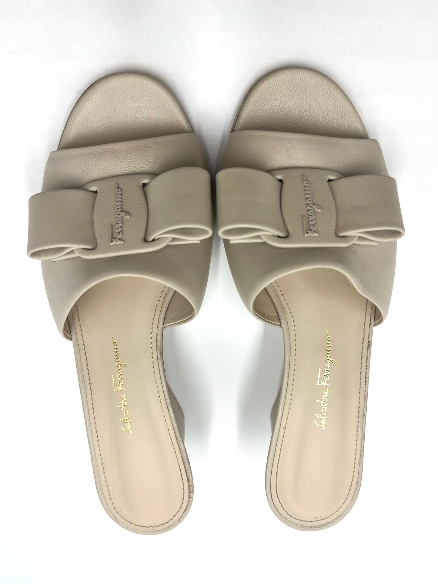 Salvatore Ferragamo Valery Viva Bone Biege Sandals Size 6.5
