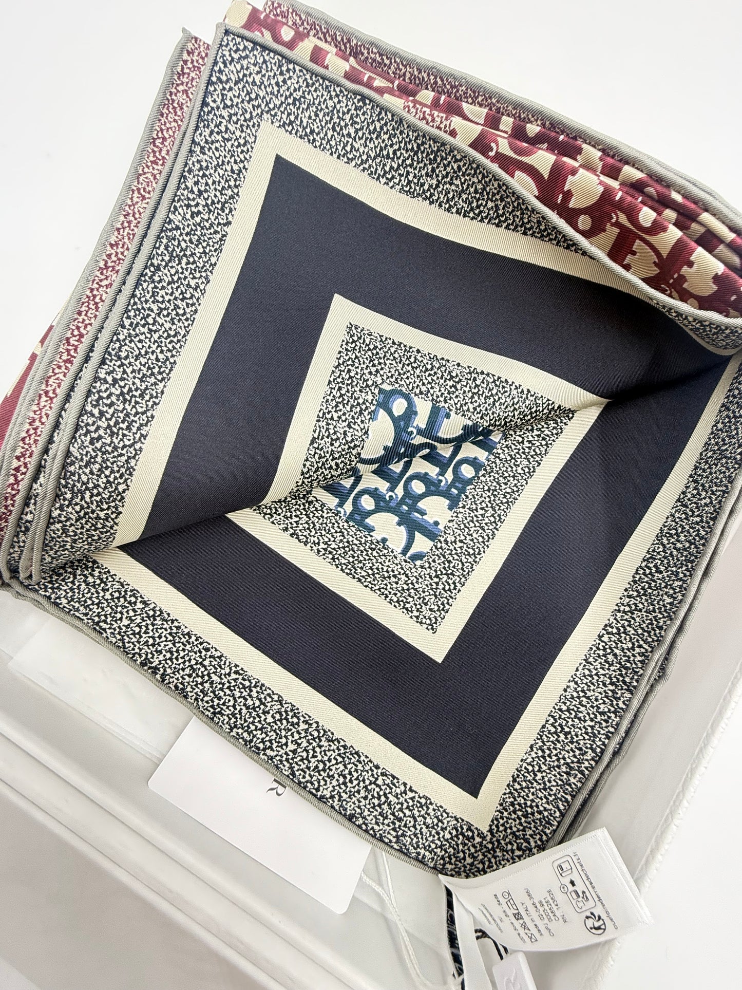 Brand New Christian Dior Oblique Diortwin Burgundy & Navy Blue 90 Square Scarf