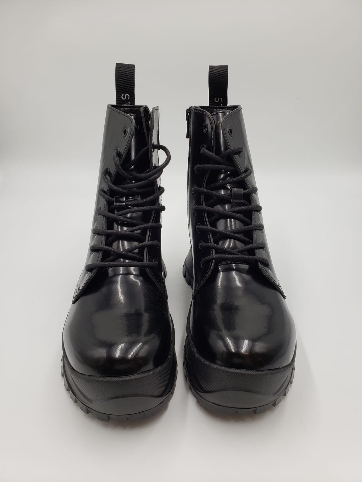 Brand New Stella McCartney Black Patent Chelsea Lace Up Boots Size 39