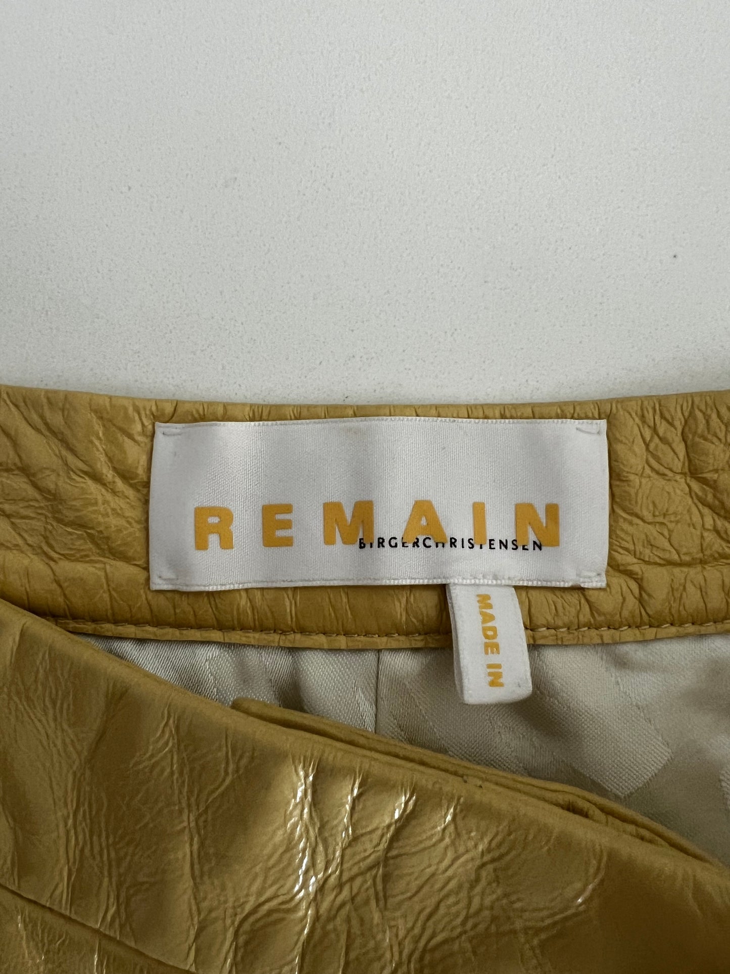 Remain Christensen Birger Maisy Yellow Straw Leather Shorts Size 28/ US6