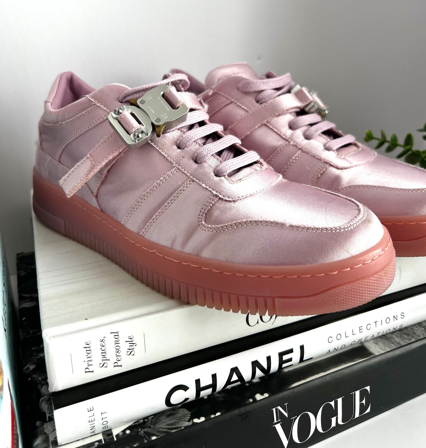 1017 ALYX 9SM Pink Satin Buckle Detail Low Top Sneakers Size 40 US 10