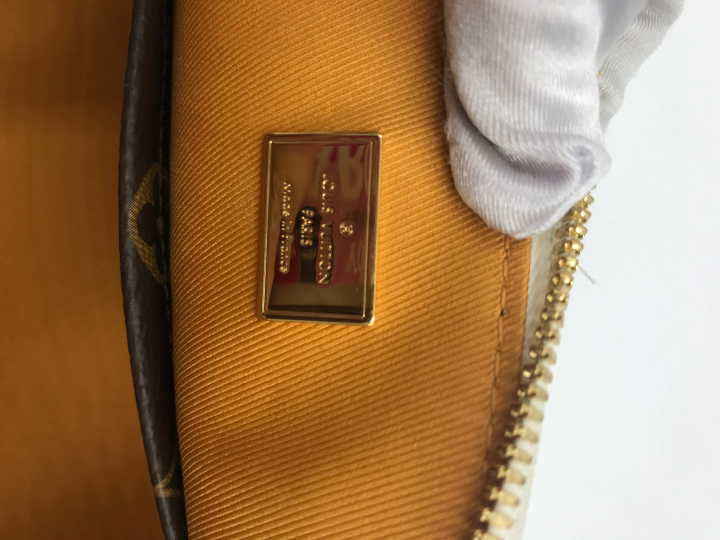 Louis Vuitton “Limited Edition” Vernis Alma BB Cream & Monogram Bag