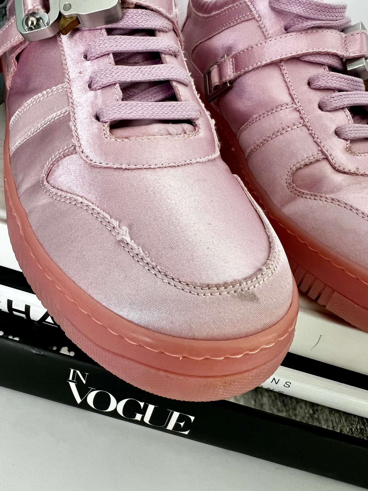 1017 ALYX 9SM Pink Satin Buckle Detail Low Top Sneakers Size 40 US 10