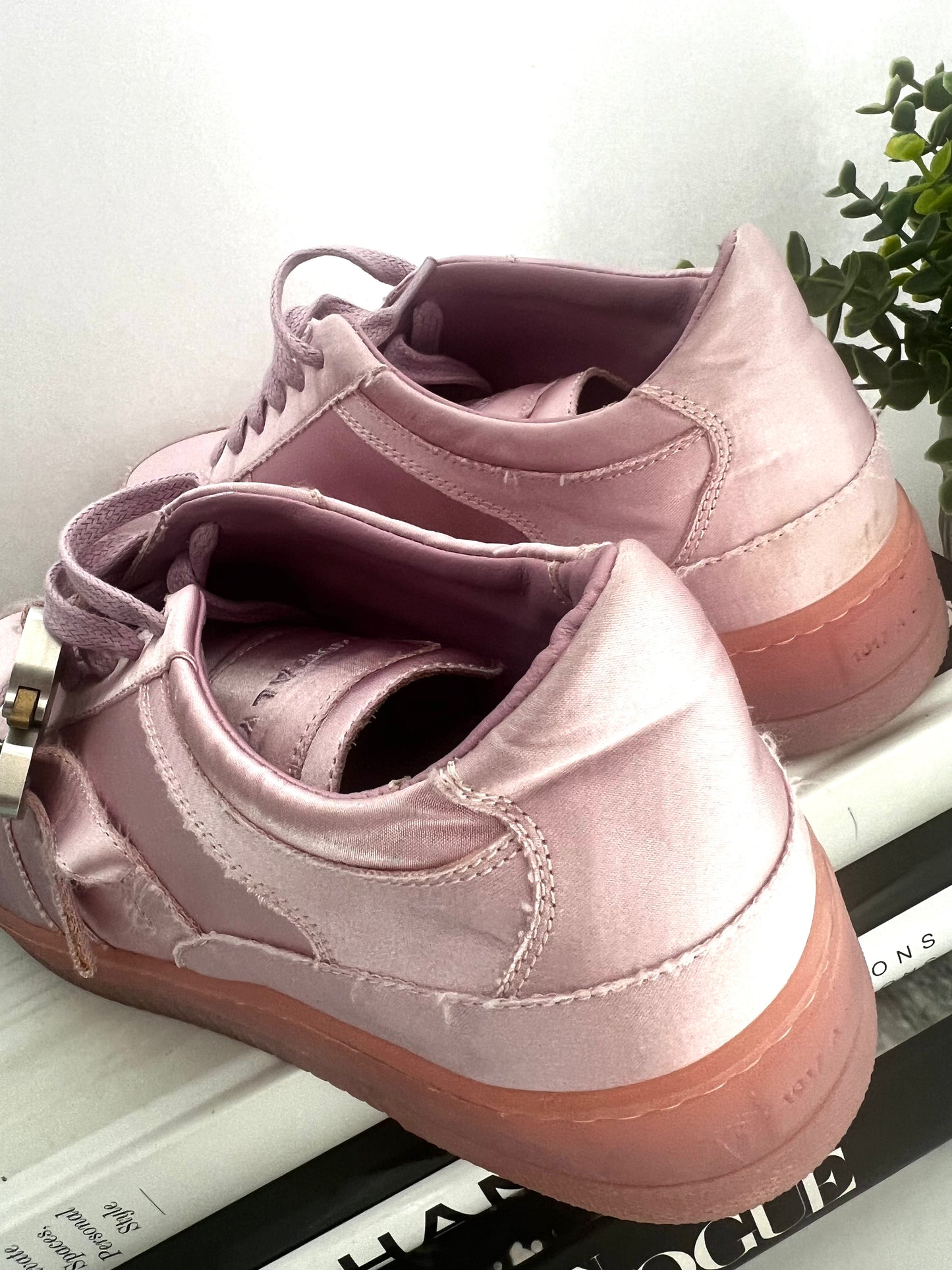 1017 ALYX 9SM Pink Satin Buckle Detail Low Top Sneakers Size 40 US 10