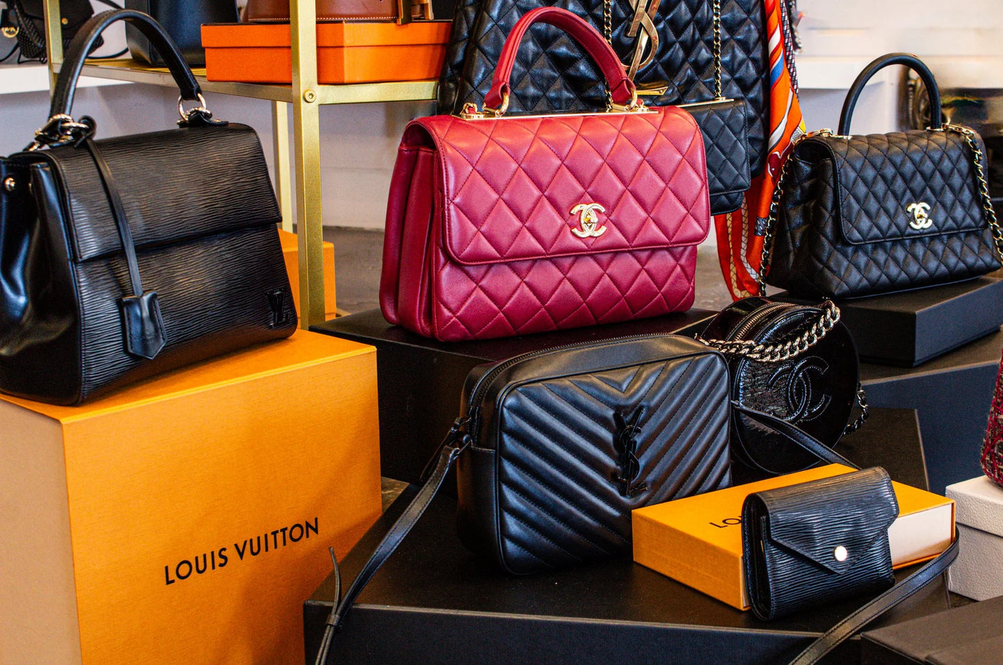 HANDBAG AUTHENTICATION