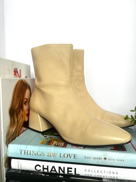 Vagabond Cream Ankle Boots Size 40