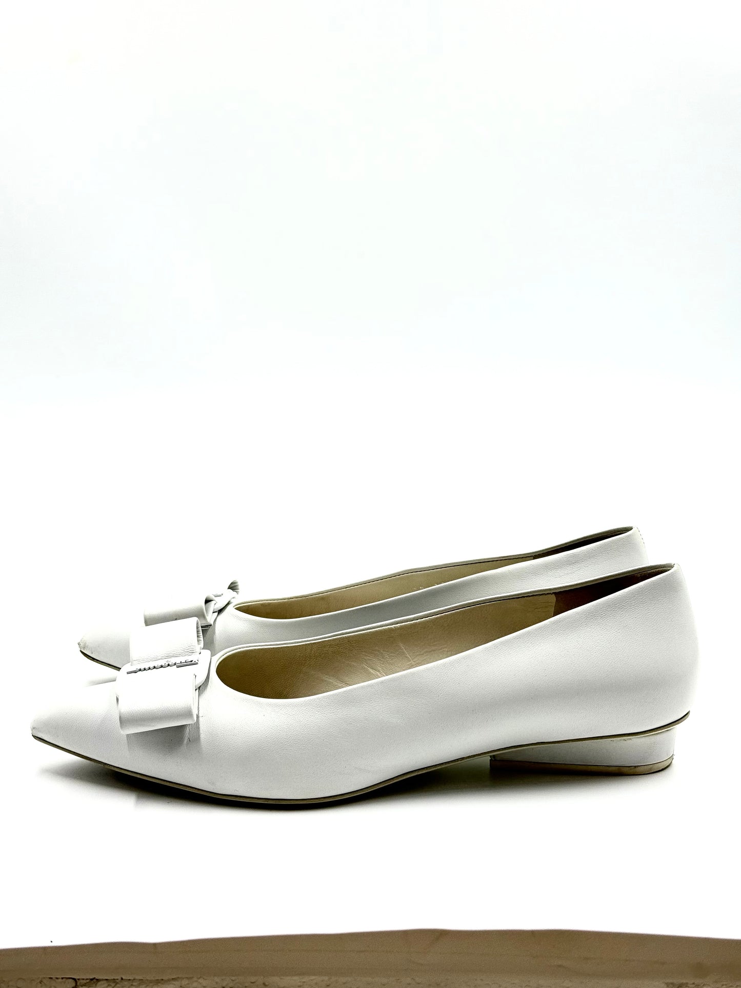 Salvatore Ferragamo White Viva Pointer Toe Ballerina Bow Flats Size 9.5
