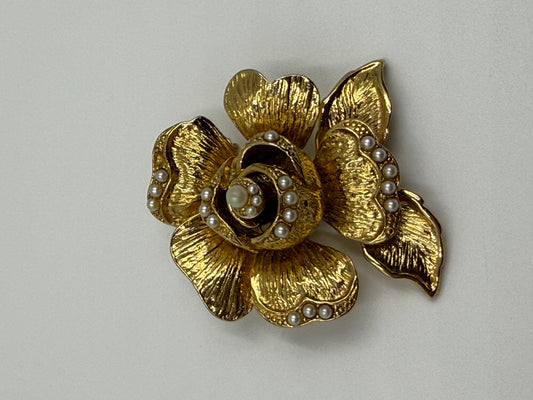 Vintage Flower & Pearl Gold Brooch