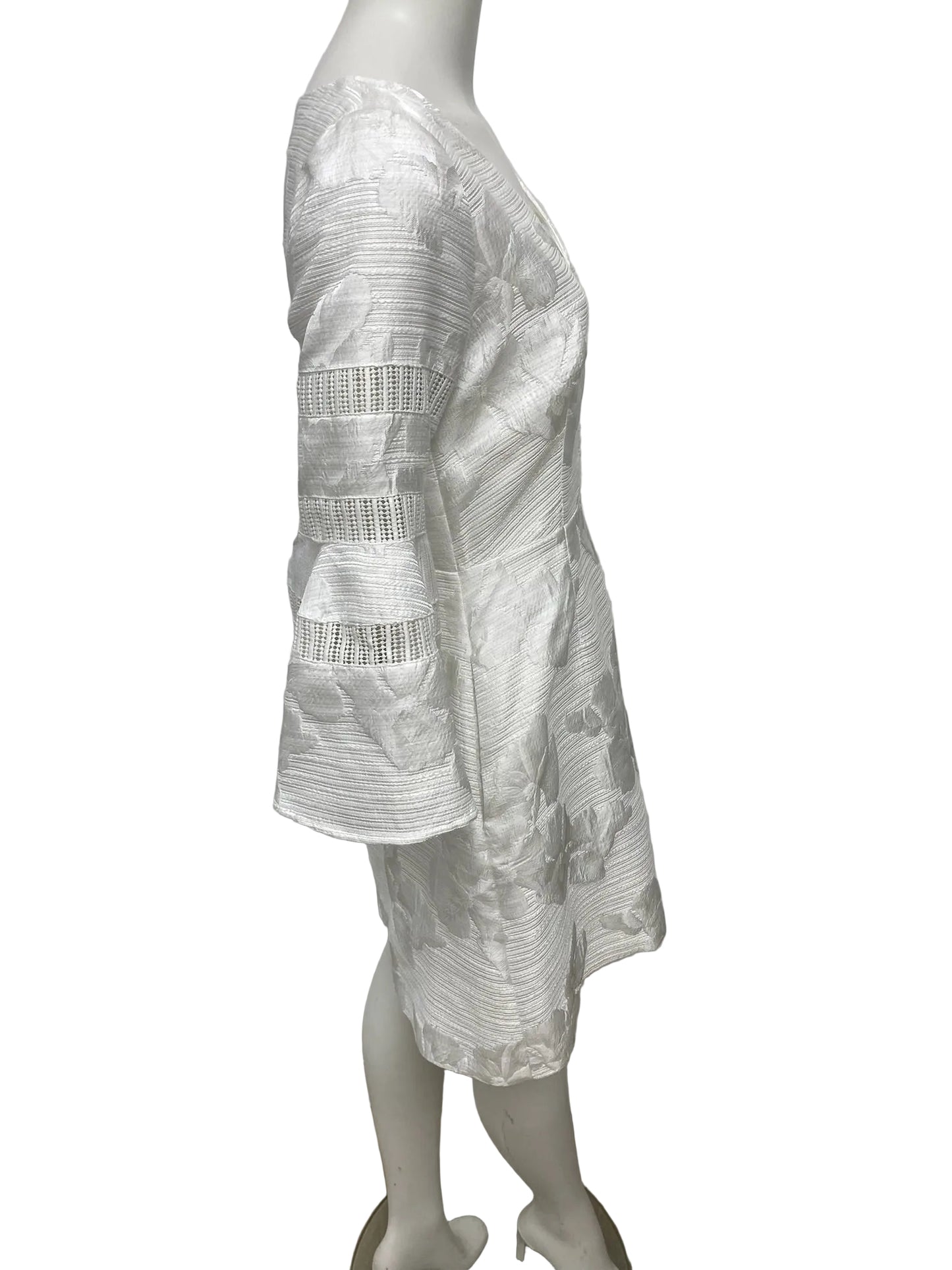 Bagdley Mischka White Brocade Bell Sleeve Dress Size 6