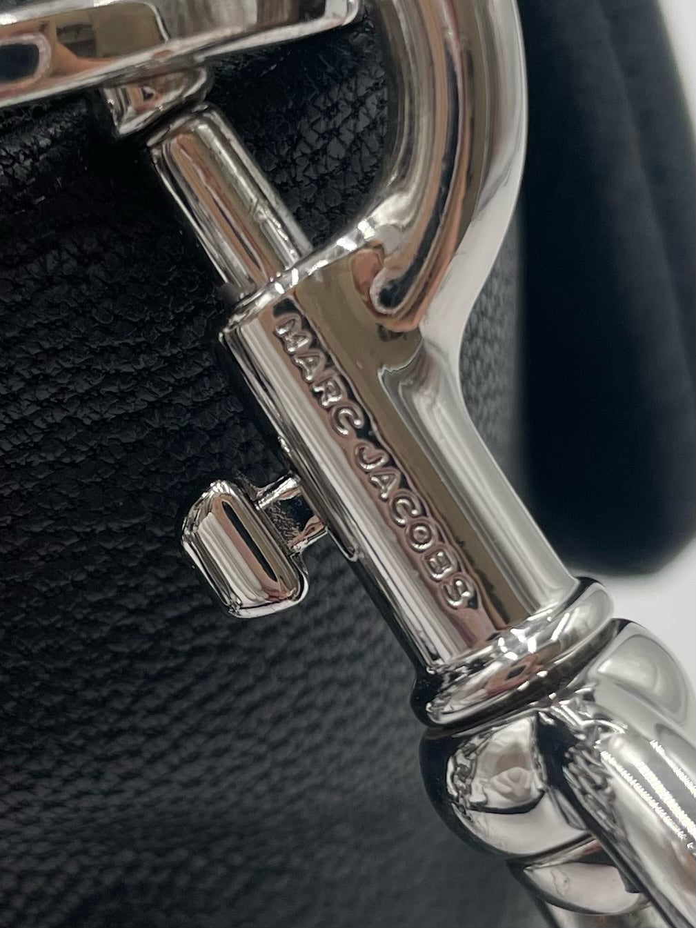 Marc Jacobs The Puffy Diamond Quilted Black Chain Bag