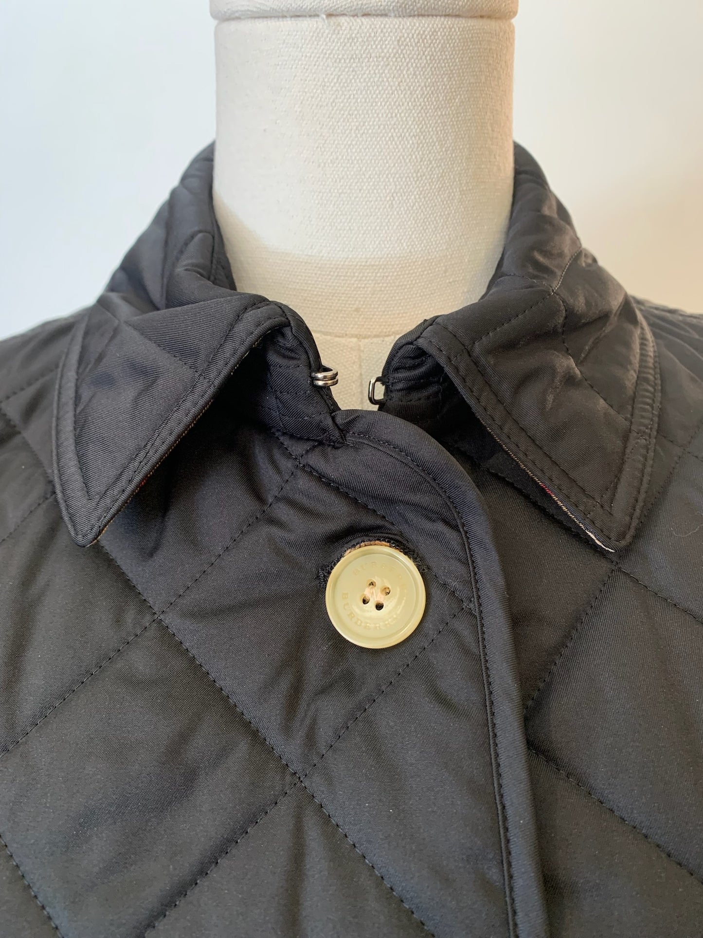 Burberry Black Quilted Jacket Size S