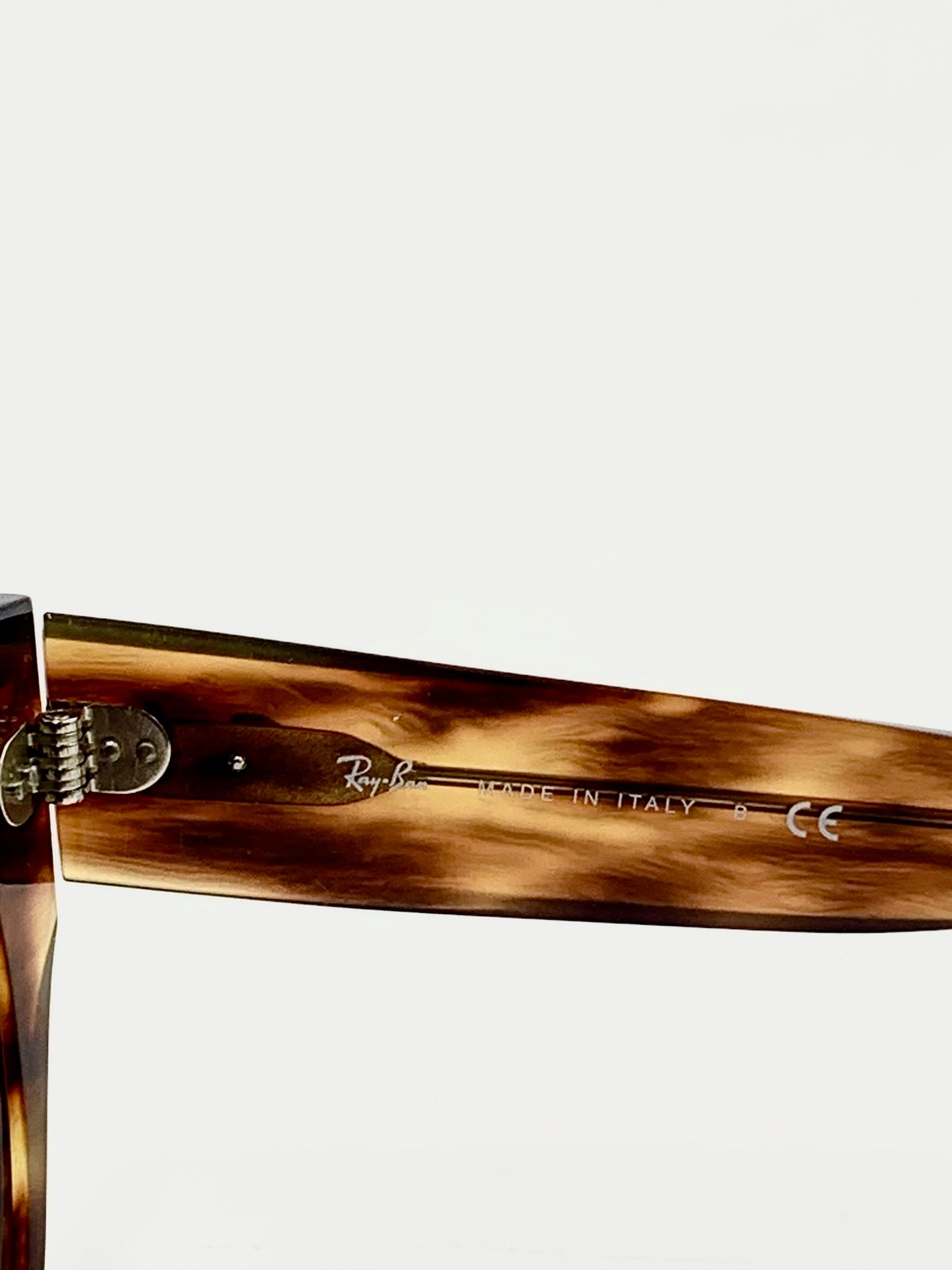 Brand New Ray Ban Tortoise Wayfarer Sunglasses