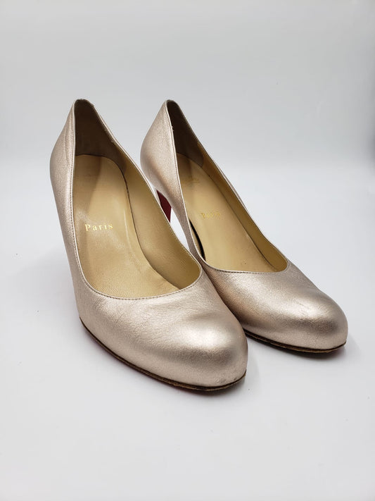 Christian Louboutin Round Toe Gold Pump Size 39