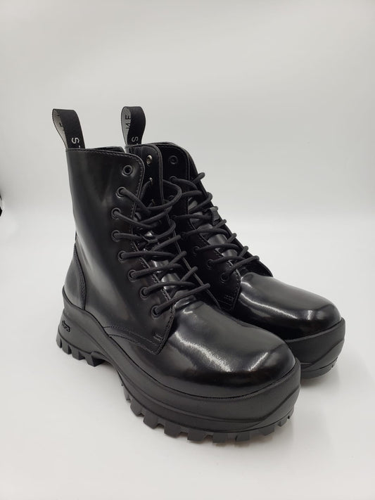 Brand New Stella McCartney Black Patent Chelsea Lace Up Boots Size 39