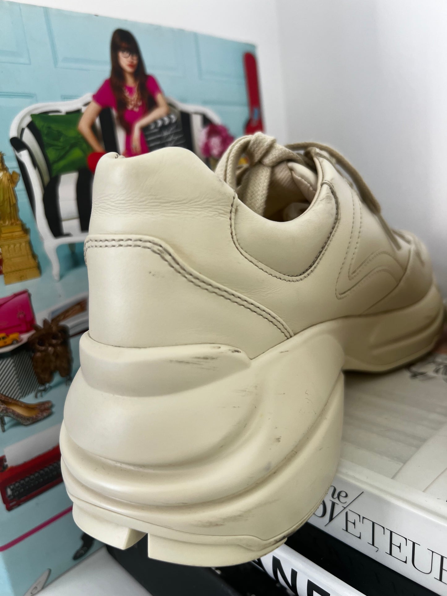 Gucci Off-White Vintage Logo Rhyton Sneakers Womens Size 40.5 U.S 9.5
