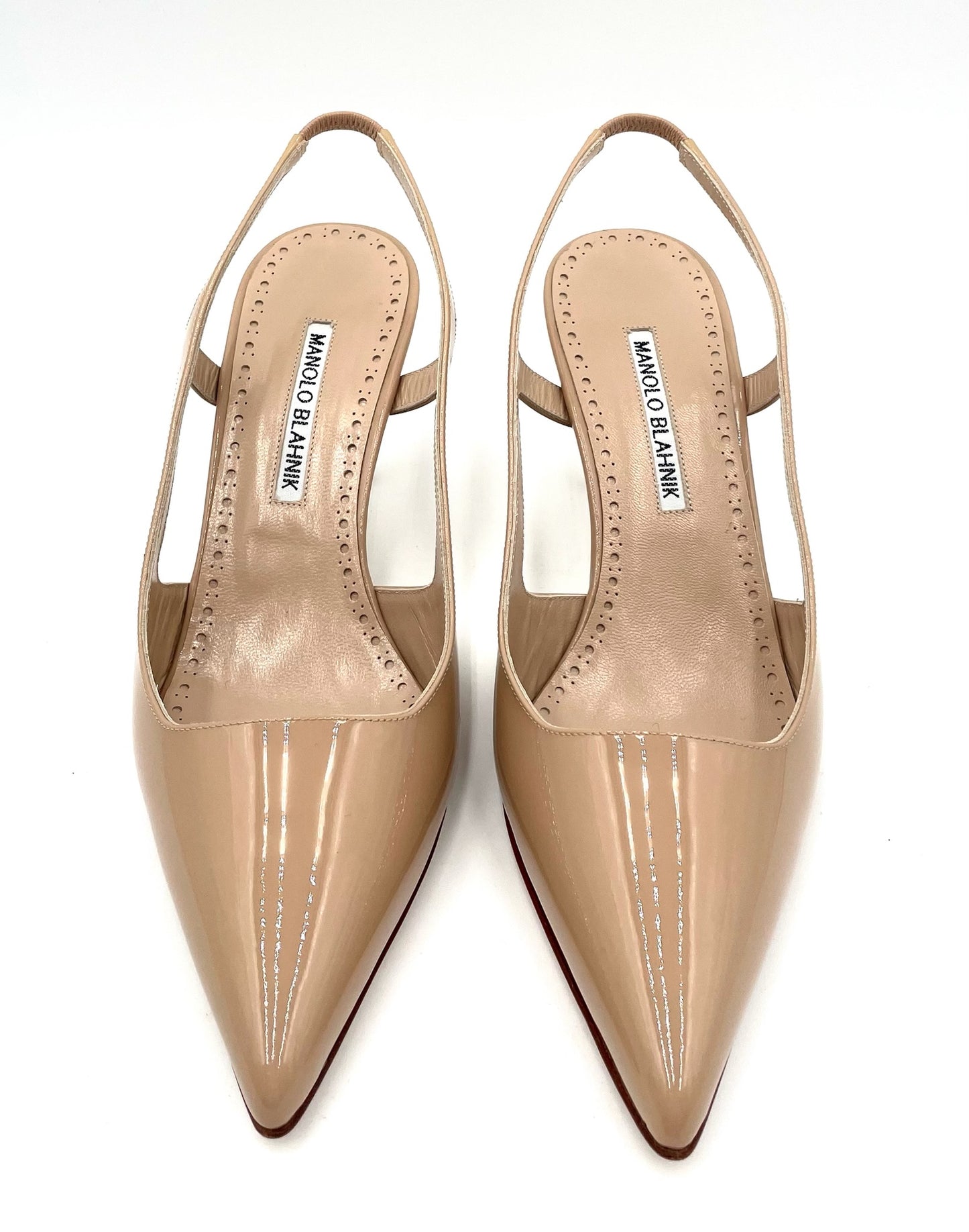 Brand New Manolo Blahnik Carolyne Nude Patent Leather Slingback Pumps Size 39
