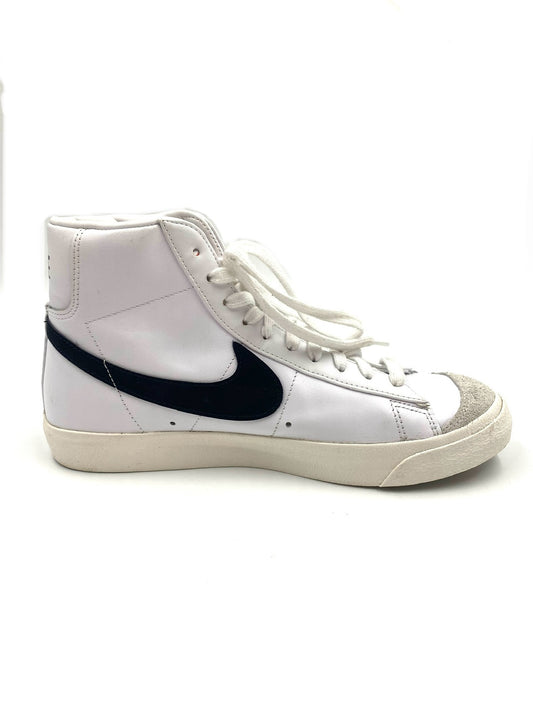 Nike Blazer Mid 77 Black & White Sneakers Size 9