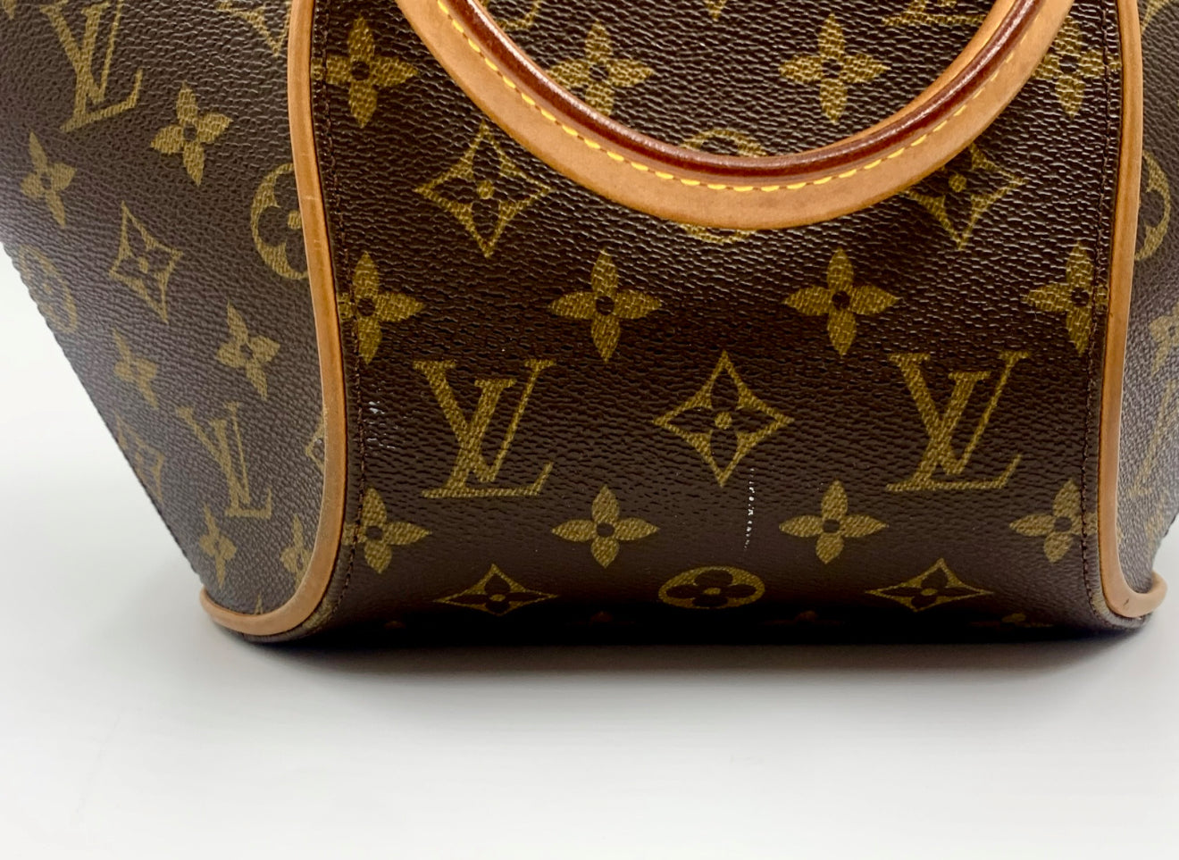 Vintage Louis Vuitton Monogram Ellipse Handbag