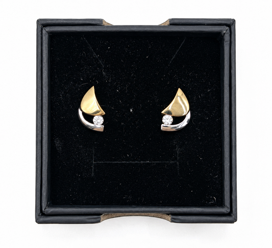 White & 18k Gold & 0.08 Carat Diamond Stud Earring