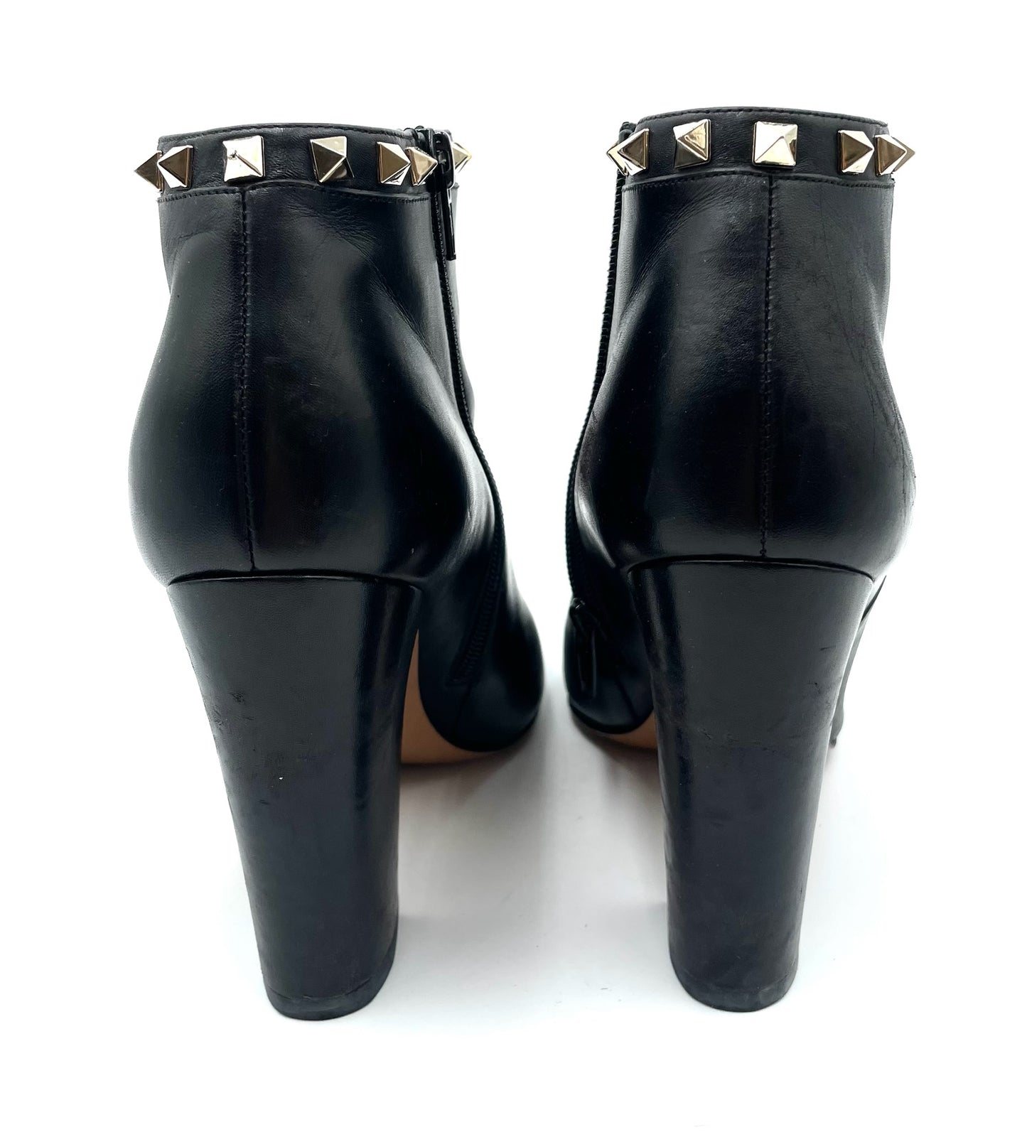 Valentino Garavani Rockstud Black Leather Pointed-Toe Ankle Booties Size 40