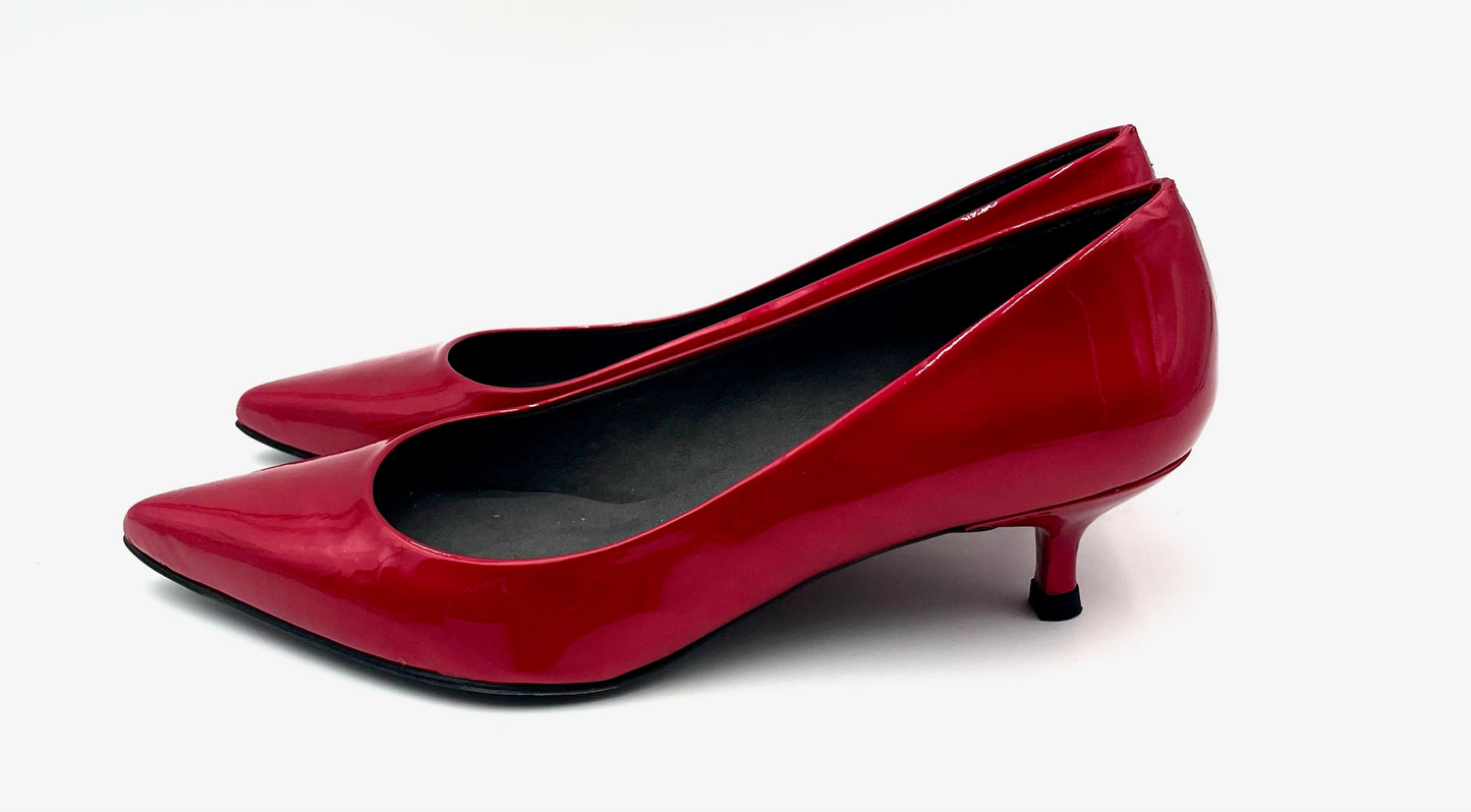 Stuart Weitzmann Red Patent Kitten Heel Pump Size 8M