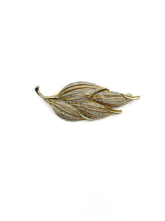 Vintage Gold Tone Crystal Encrusted Pin Brooch