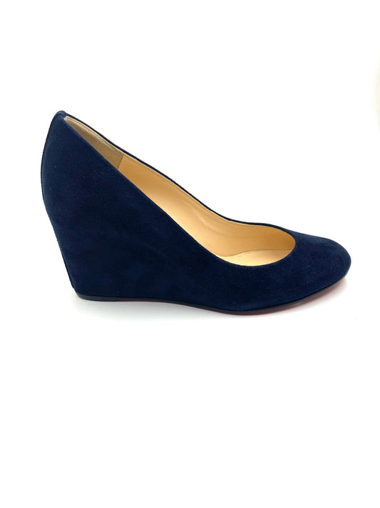 Brand New Christian Louboutin Navy Round Toe Wedge Pump Size 35.5