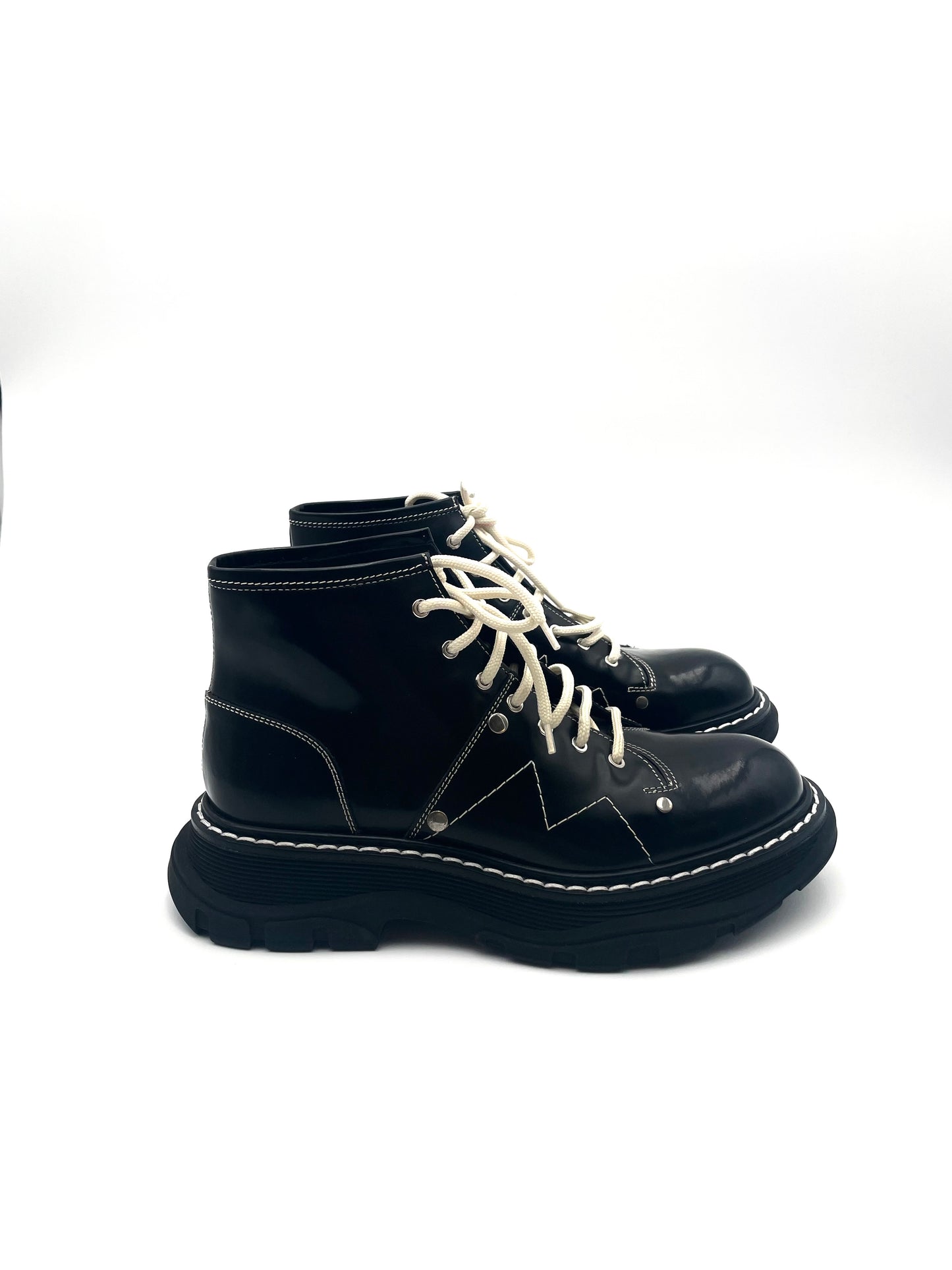 Brand New Alexander Mcqueen Black Tread Lace-Up  Boots Size 39.5