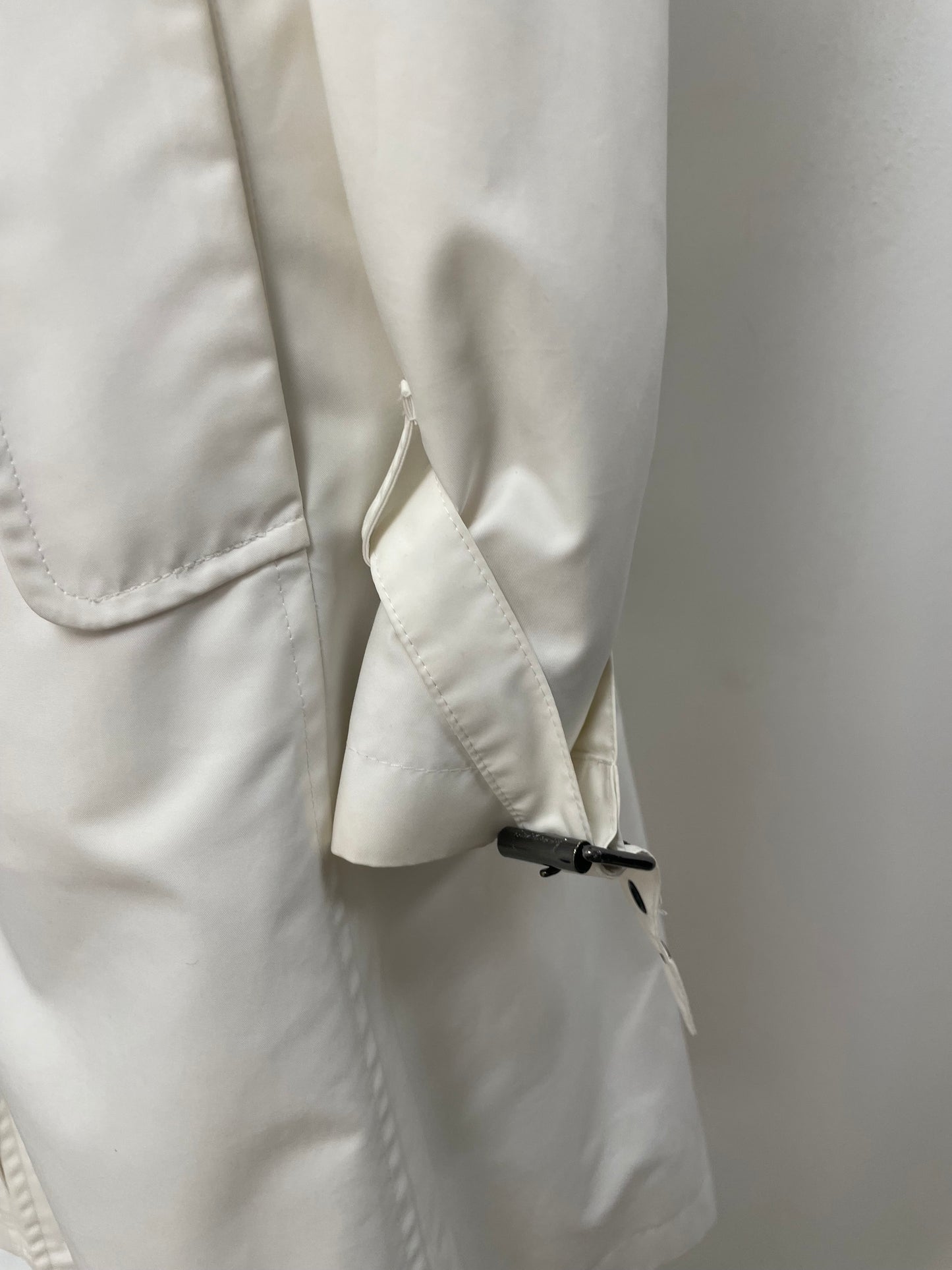 Burberry Ivory Trench Coat Size 4