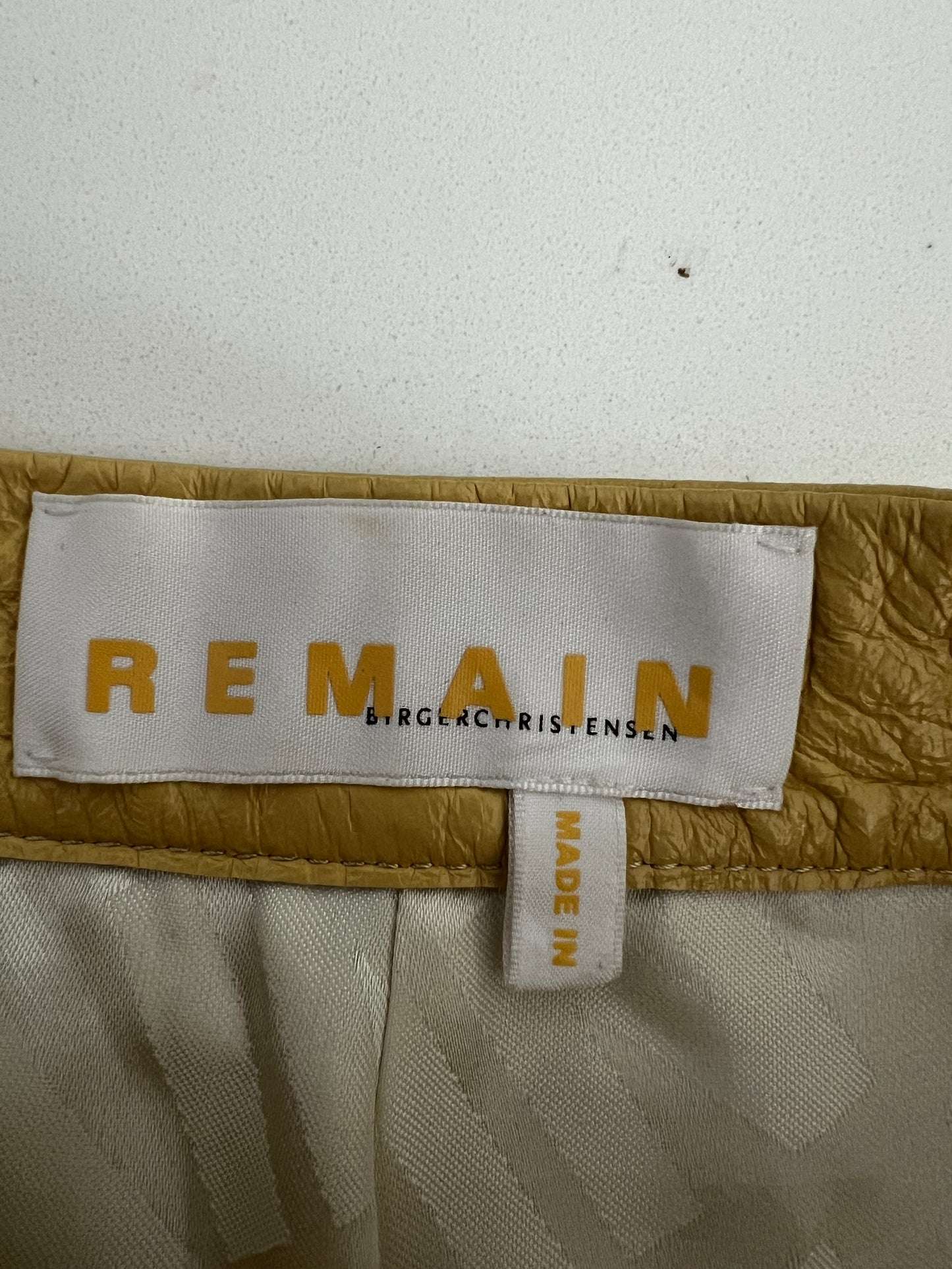 Remain Christensen Birger Maisy Yellow Straw Leather Shorts Size 28/ US6