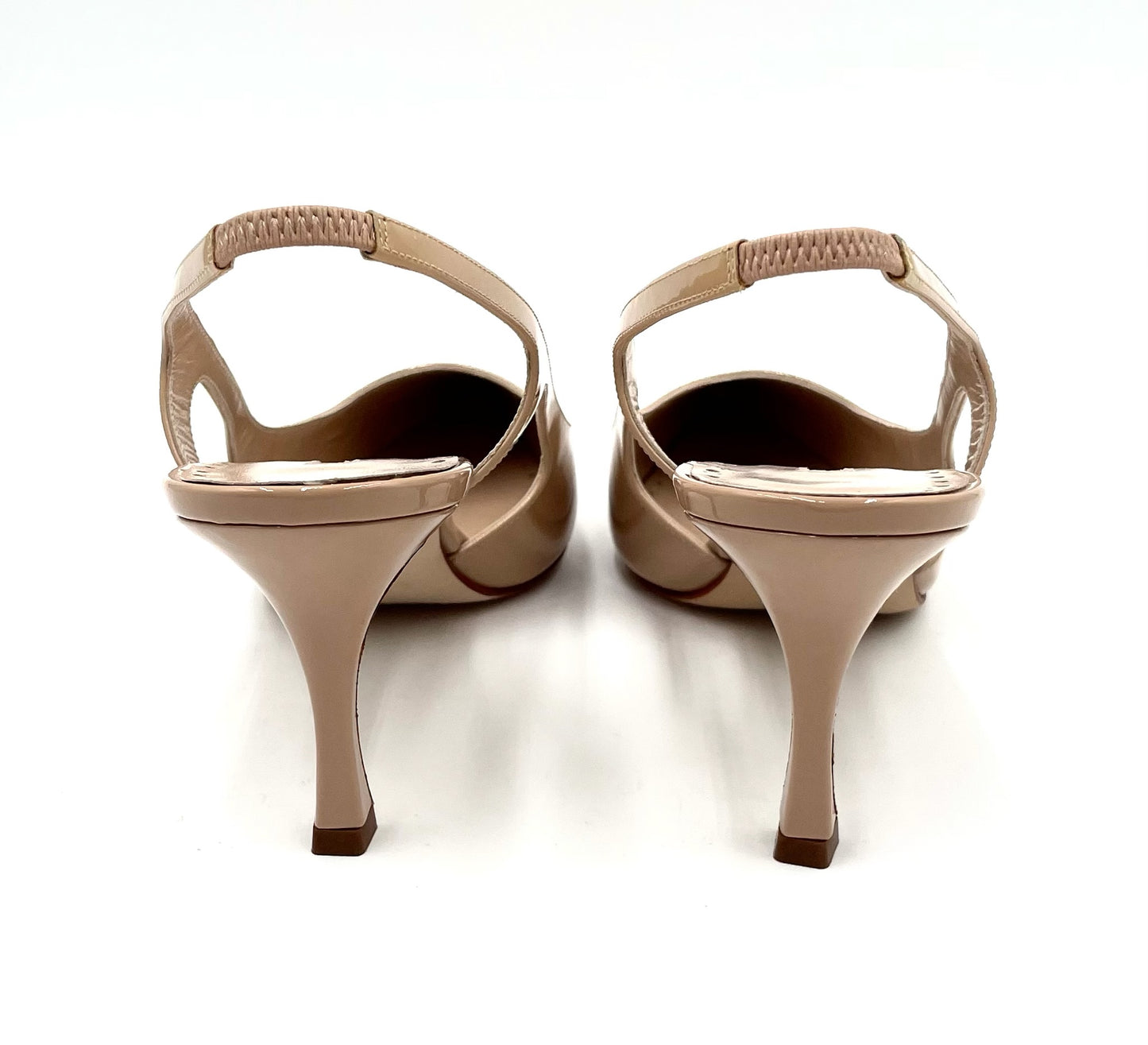 Brand New Manolo Blahnik Carolyne Nude Patent Leather Slingback Pumps Size 39