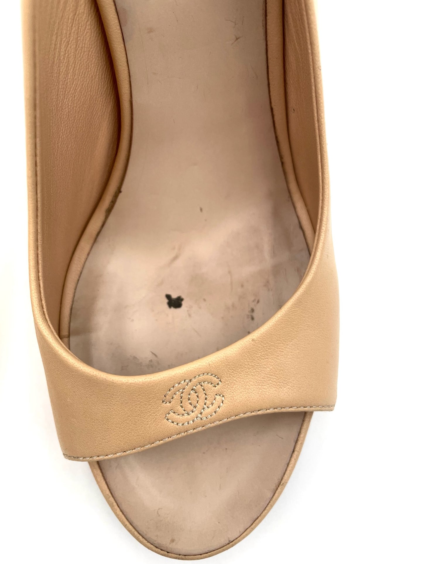 Chanel Biege Lambskin Slingback Heels Size 39