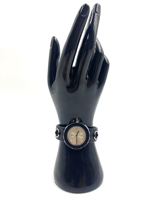 Gucci U Play Swiss Black Leather Silver Leather Watch