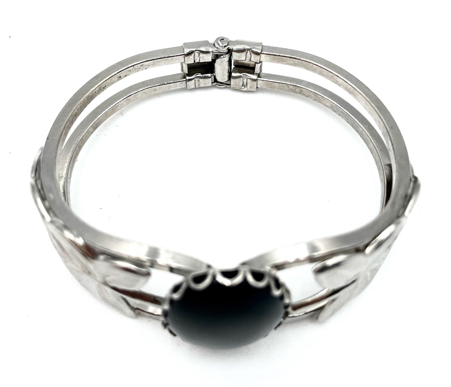 Vintage Silver-Tone Leaf & Black Oval Statement Bracelet
