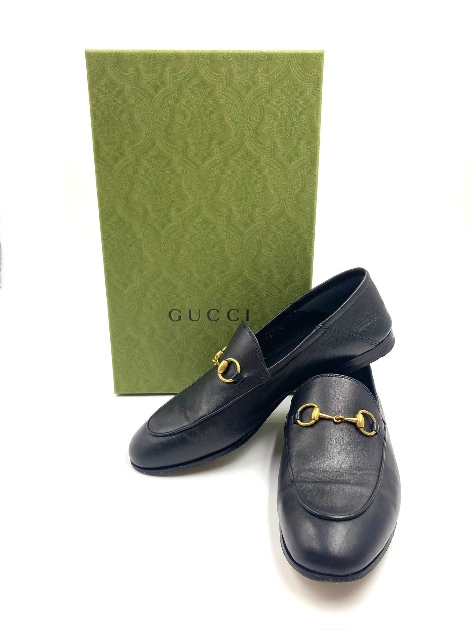 Gucci Black Jordaan Loafers size 37, classic black leather with gold Horsebit detail, with green Gucci box.