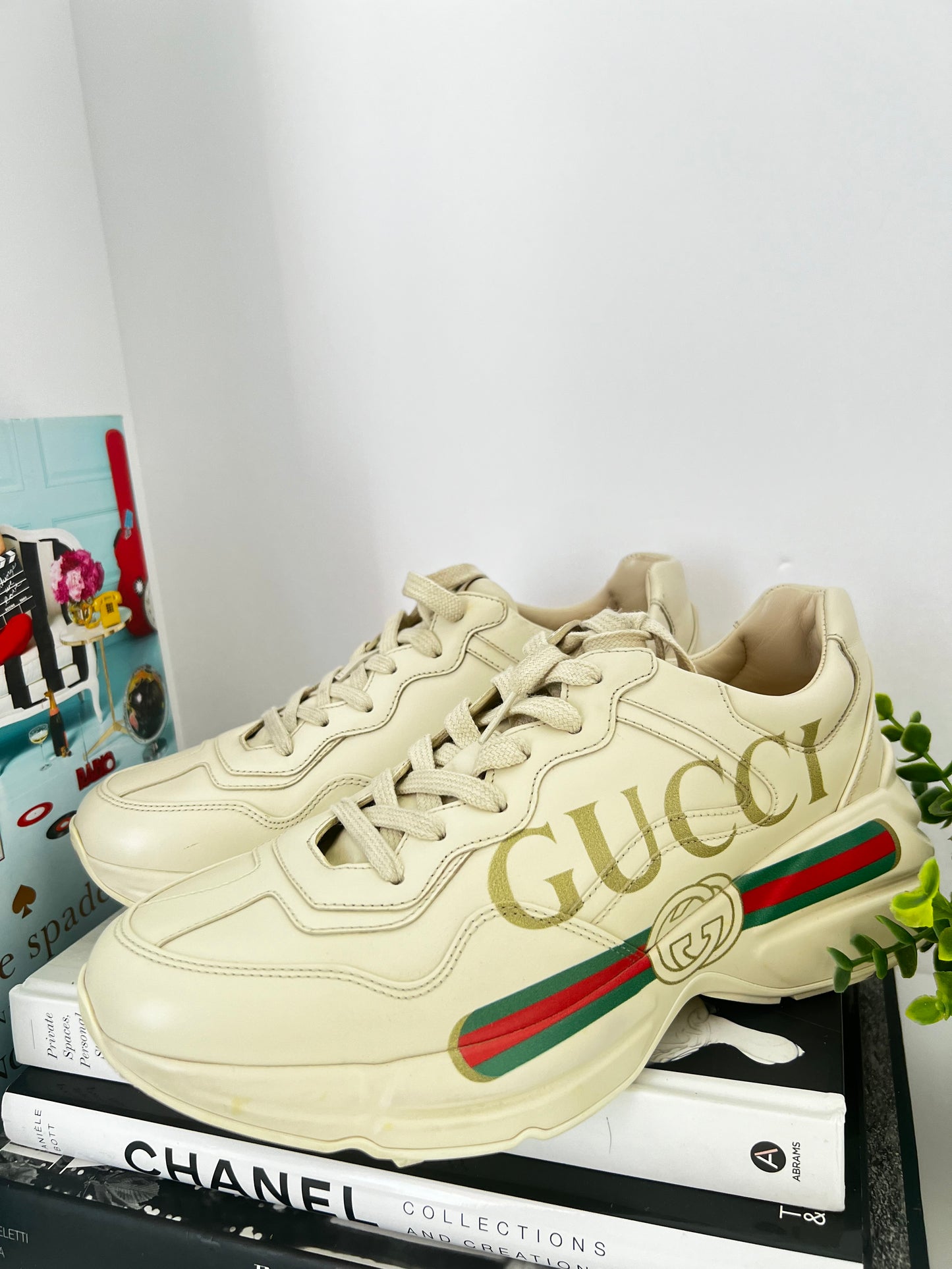 Gucci Off-White Vintage Logo Rhyton Sneakers Womens Size 40.5 U.S 9.5