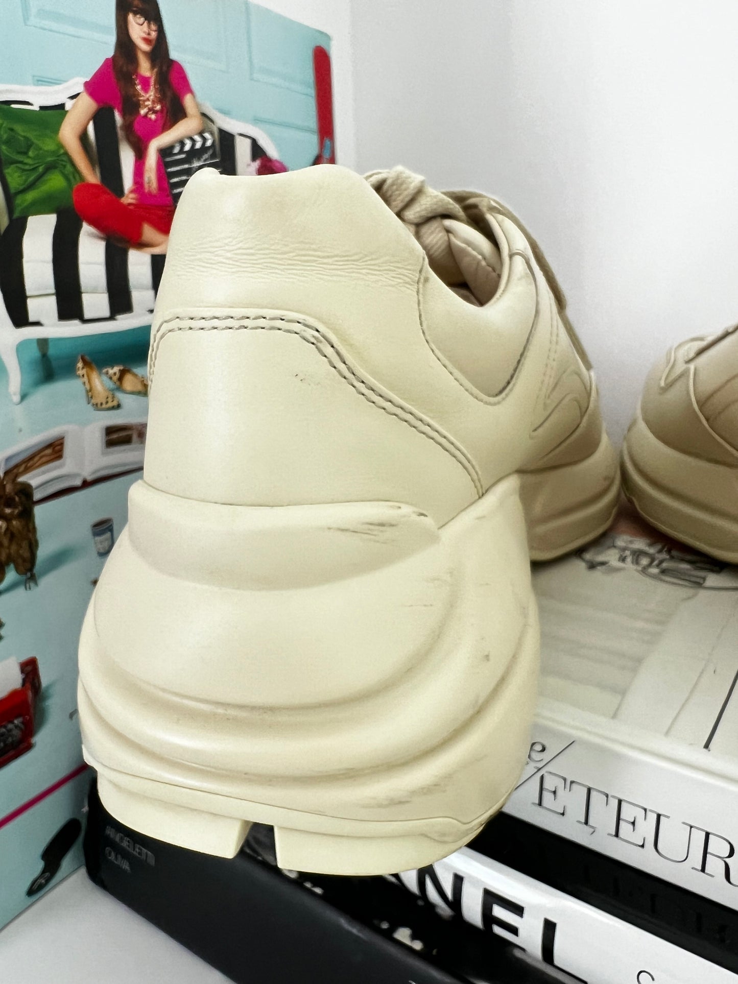 Gucci Off-White Vintage Logo Rhyton Sneakers Womens Size 40.5 U.S 9.5