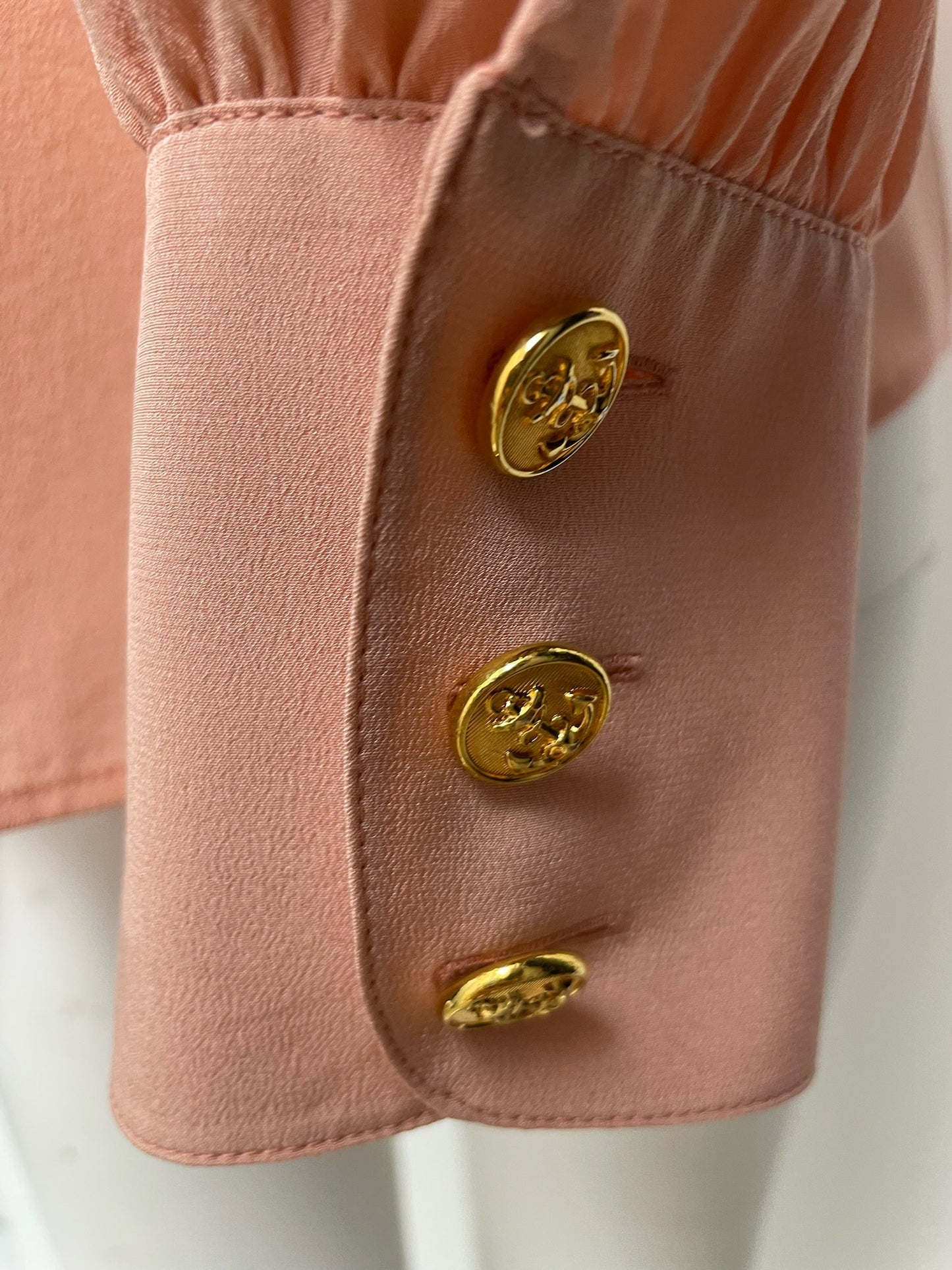 Gucci Peachy Pink Silk Button Up Shirt Size 40 US 4